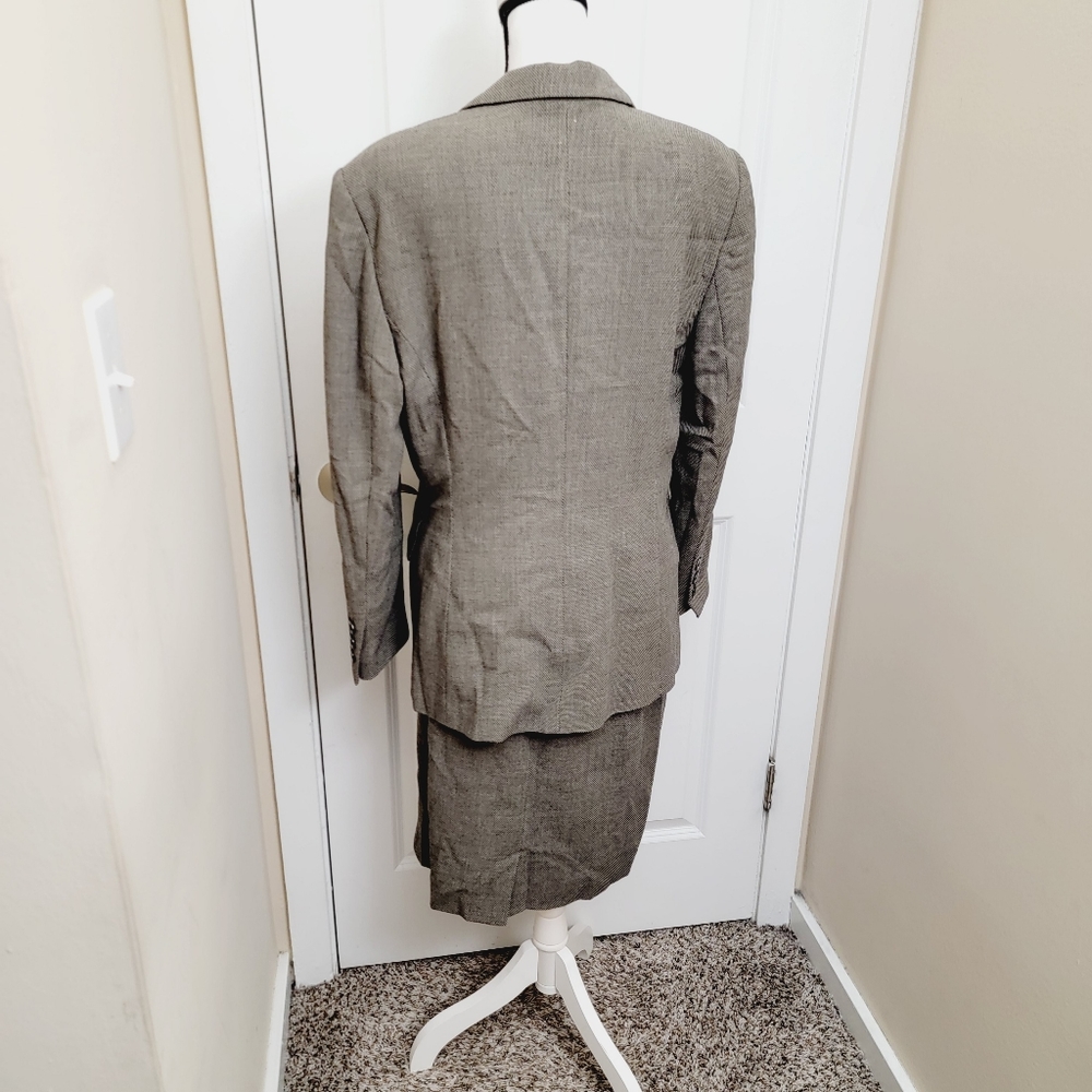 ESCADA Vintage Gingham Suit Set, Suit Blazer & Pencil Skirt - Picture 8 of 16